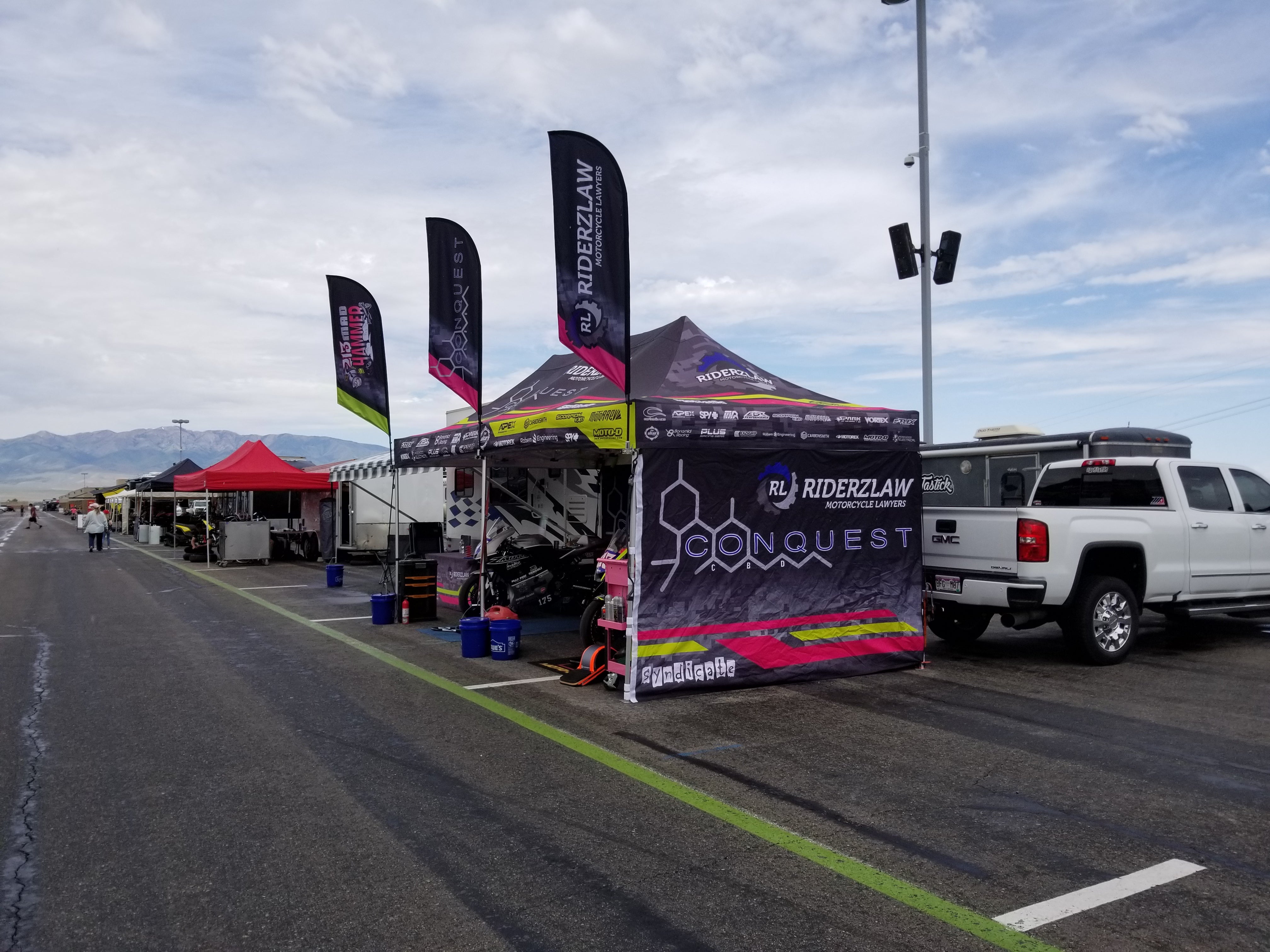 Custom Racing Flags - Pit Flags - Feather, Teardrop, Block – FLEX Racing